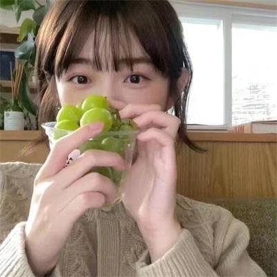 捷运上的女孩