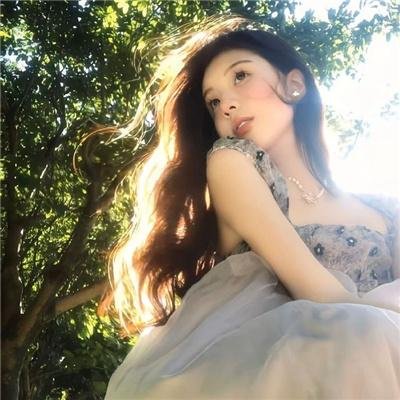 独自夜归的女孩